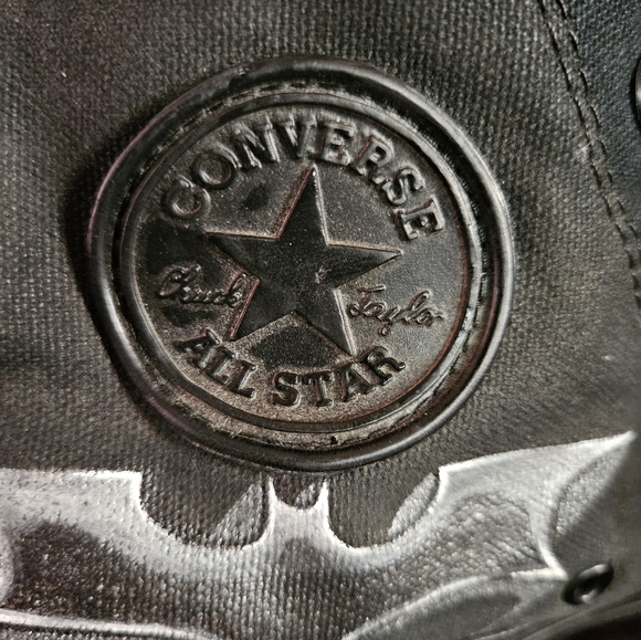 Why So Serious Batman/Joker Hand Painted Unisex Chuck Taylor Converse Sz 8 - Picture 5 of 9